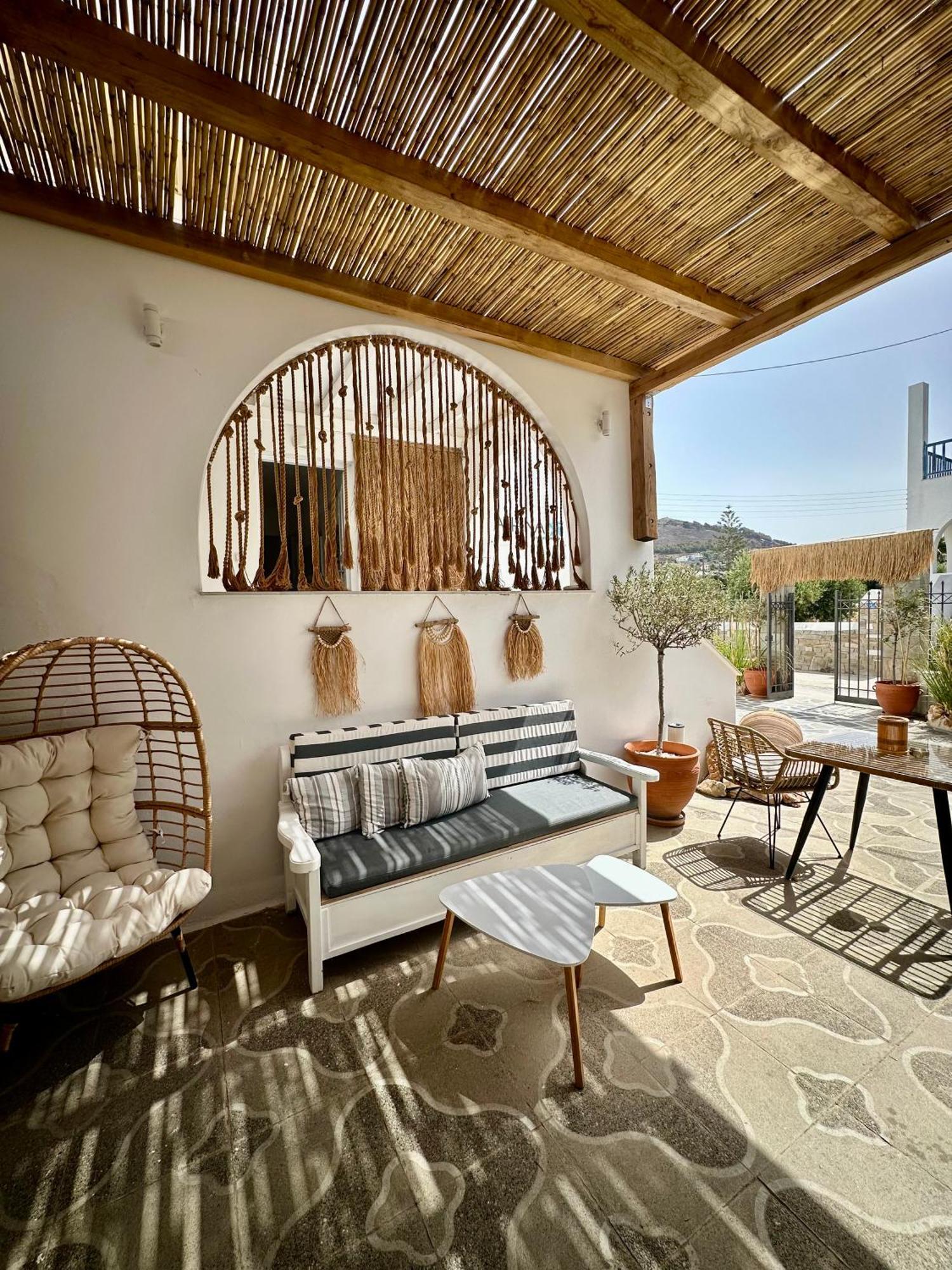 Athina Rooms - Lounge Apartments Parikia  Exterior photo