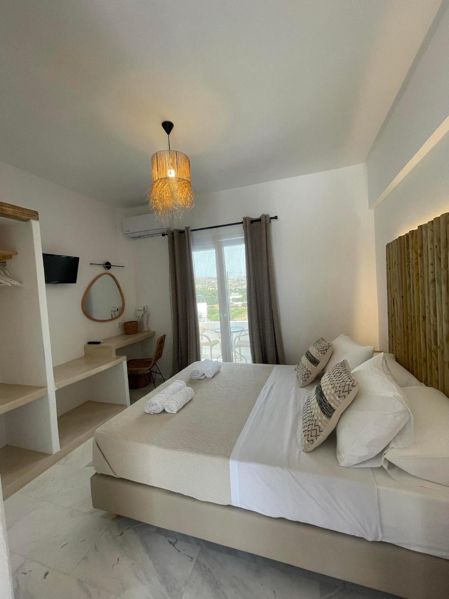 Athina Rooms - Lounge Apartments Parikia  Exterior photo
